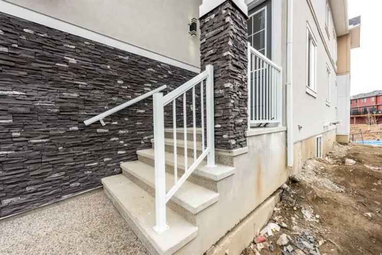 Luxurious 7-Bed 6-Bath Walkout Home in Spring Bank Hill