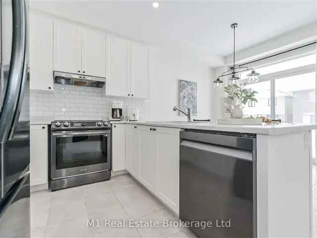 Modern Fergus Semi-Detached Home 3 Bed 2 Bath