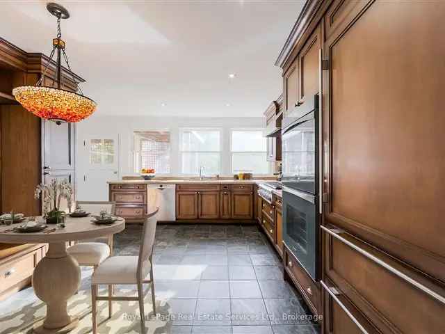 Charming 3 1 Bedroom Bungalow in Olde Oakville Near Top Schools