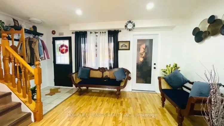 House For Sale in Oshawa, Ontario