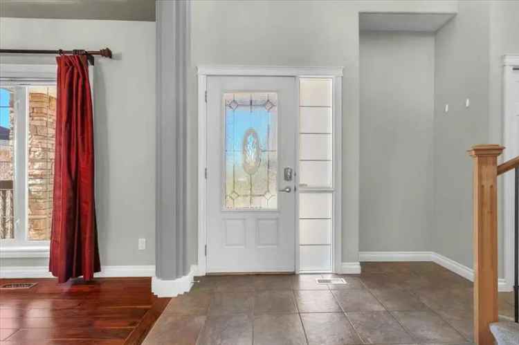 4 6 Bedroom Home Signal Hill 3000 Sq Ft Finished Basement Private Backyard