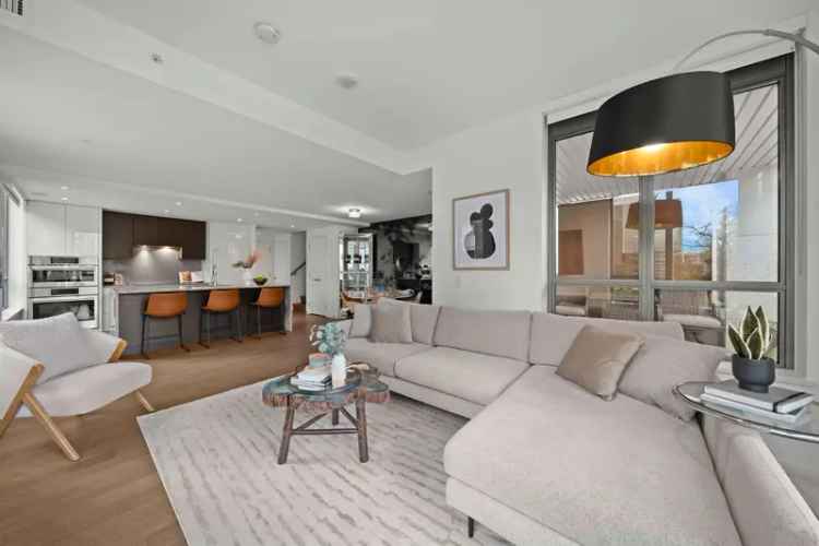 Luxury Waterfront Townhome in Vancouver's Navio North