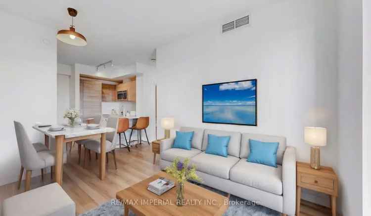 Condo For Sale in 3, Gloucester Street, Toronto, Ontario