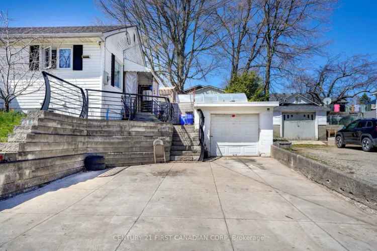 3-Bedroom Bungalow Near Schools Updated Kitchen Pool and Gazebo