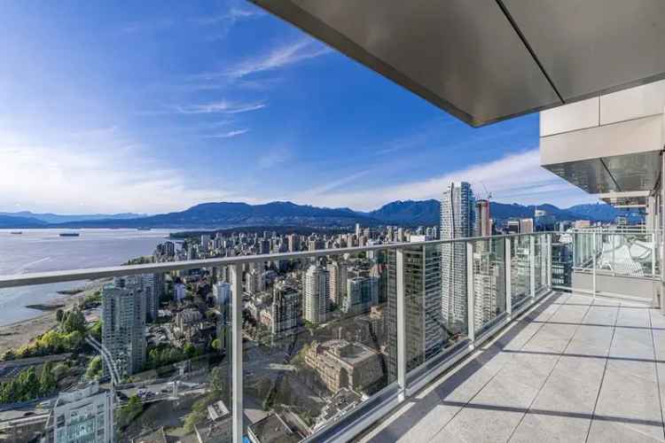 Luxury Yaletown Condo 3 BR 4 BA 3107 sq ft