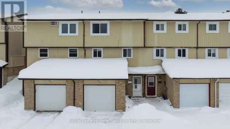 Updated 3-Bedroom Townhome in Kincardine - Freehold