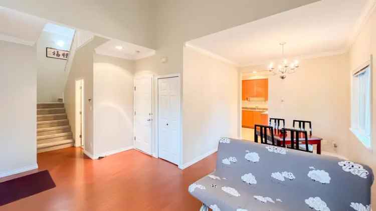 A $998,000.00 Townhouse with 3 bedrooms in Garden City, Richmond