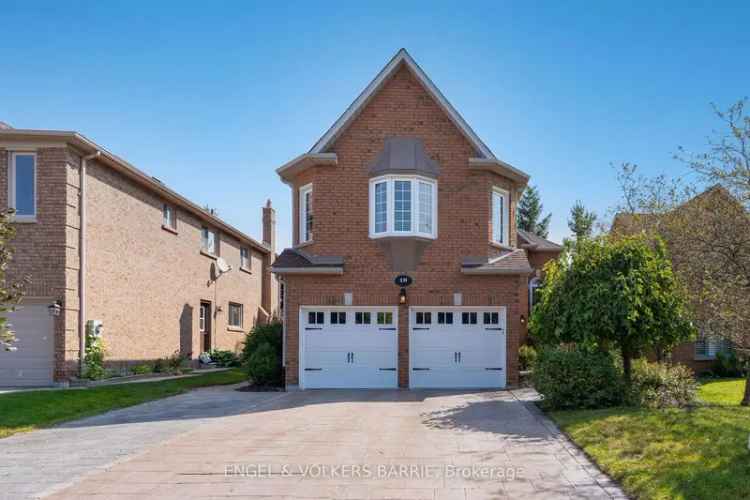 House For Sale in Barrie, Ontario