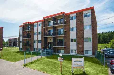 2 Bedroom 60m² Apartment in Quebec