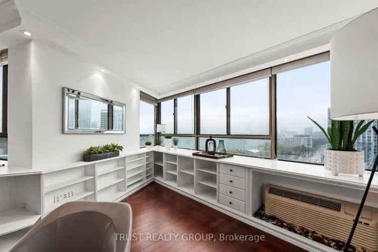 Stunning Waterfront Condo With Panoramic Views