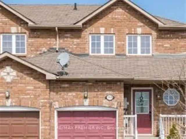 3 Bedroom Townhouse for Lease in Alcona Family Friendly Neighbourhood