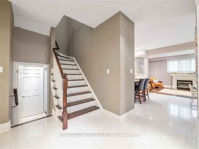 4+1 Bedroom Detached Home In Family Friendly Neighbourhood