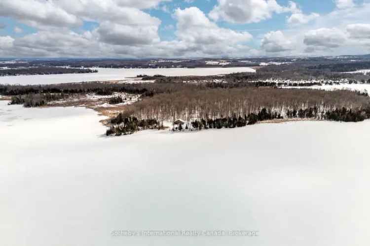 Nappan Island Retreat: Private Island Estate on Seymour Lake