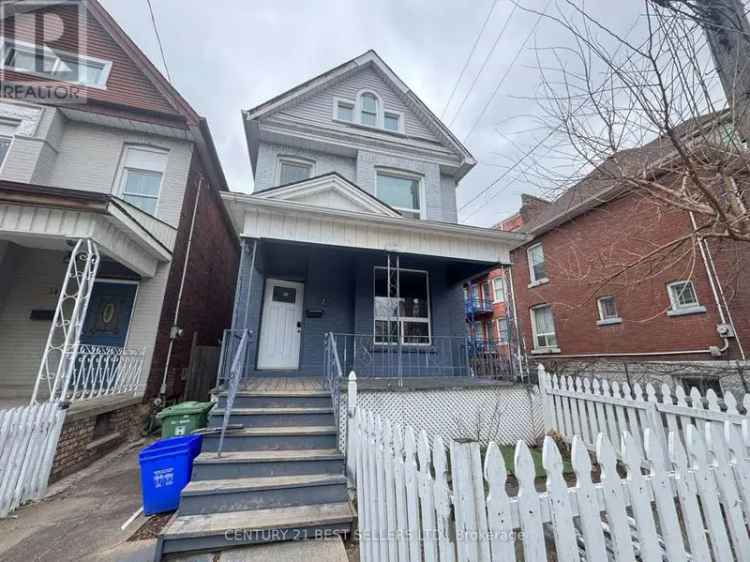 3-Bedroom Detached Home Downtown Hamilton