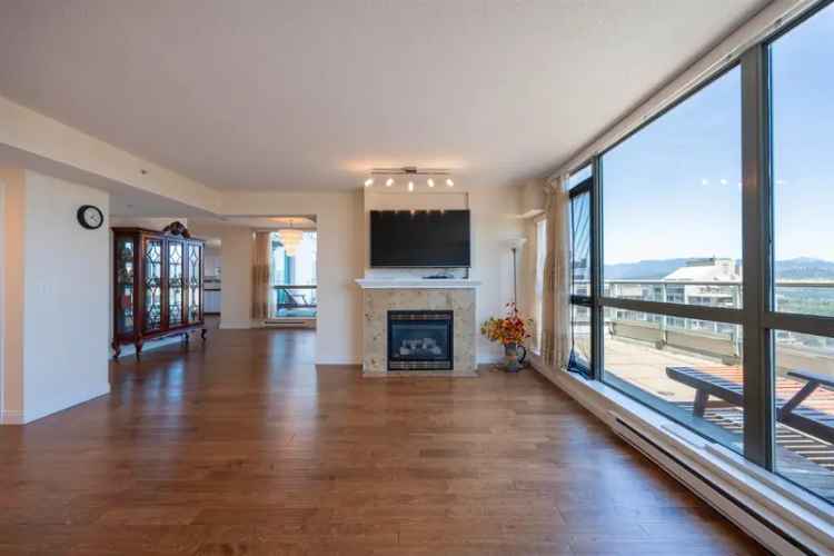 Metrotown Corner Unit Condo with Mountain Views