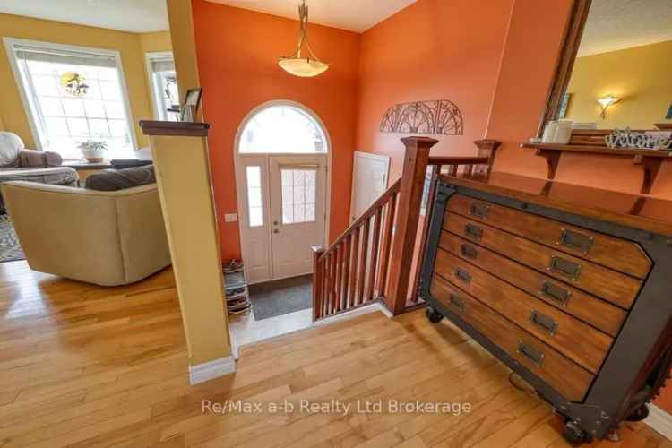 5 Bedroom Ranch Home with Finished Rec Room and Private Backyard