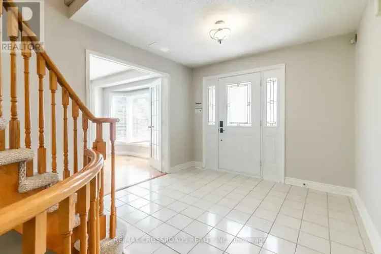 Luxury Detached Home in Glenway Estates Newmarket