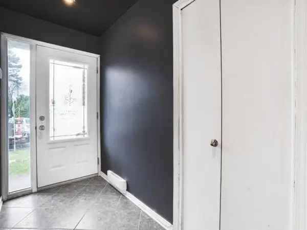 Bungalow for Sale Laurentides RH476