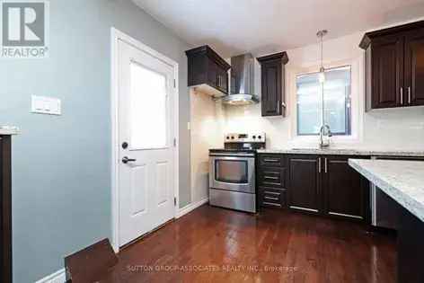 2 Bedroom Modern Apartment in Leslieville Toronto
