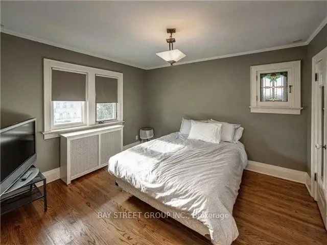 Lawrence Park Home 4 5 Bedrooms Large Lot Renovated Kitchen