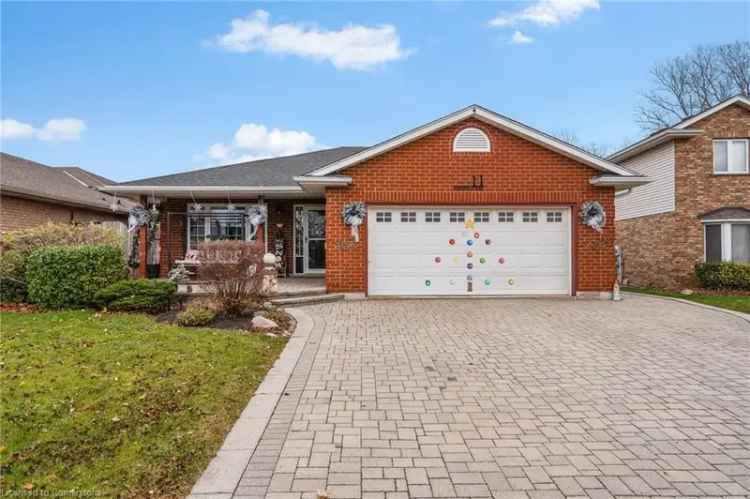 House For Sale in 11, Miranda Court, Welland, Ontario