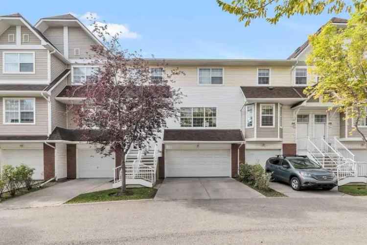 Townhouse For Rent in Calgary, Alberta