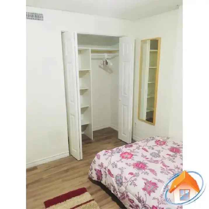 ROOM FOR RENT –SCARBOROUGH- FEMALE student