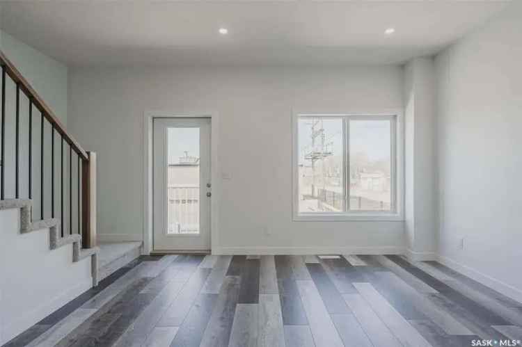 1004 sq ft Condo near Optimist Park