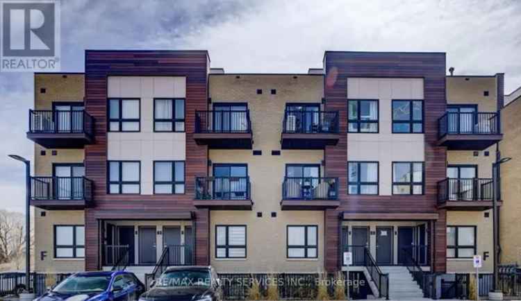 2 Bedroom Townhouse in Kitchener - Modern Design Near Parks and Schools