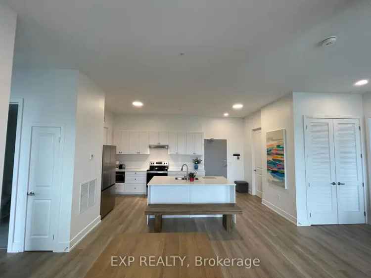 Luxury Lakeside Penthouse with Resort Amenities