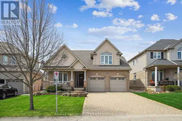 4-Bed 3.5-Bath Family Home in Rockwood Main Floor Primary Suite