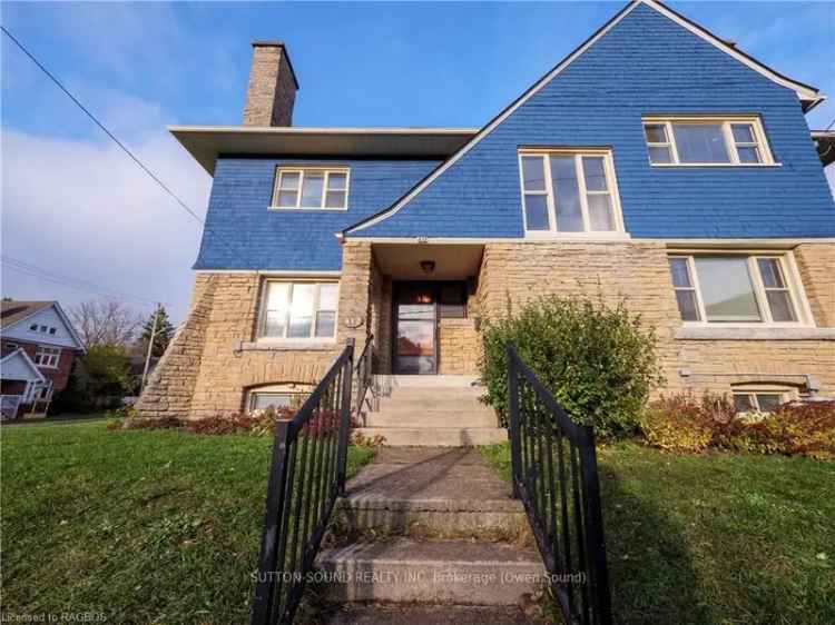 House For Sale in Owen Sound, Ontario