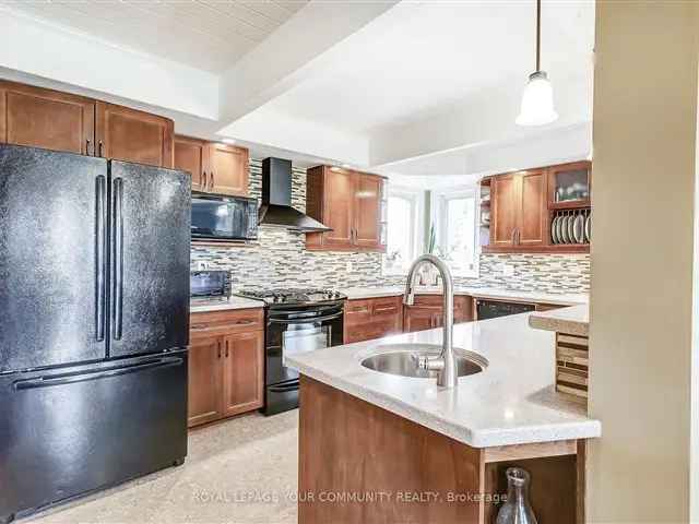 House For Sale in Georgina, Ontario