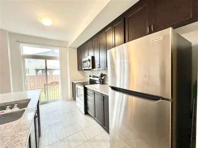 Newly Built Townhome in Kanata's Acadia Community