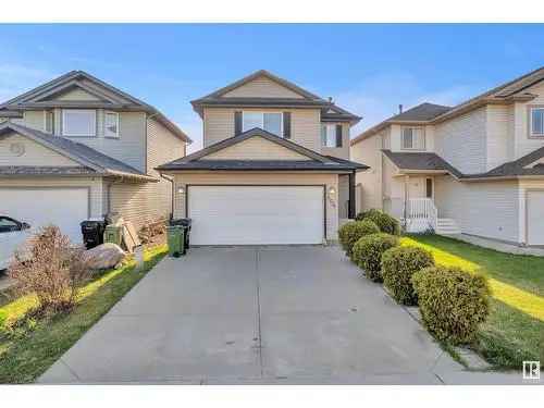 House For Sale in Silver Berry Edmonton