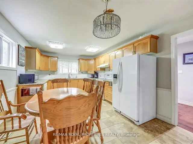 Large Family Home in Kirkfield - 2500+ Sqft - Renovated