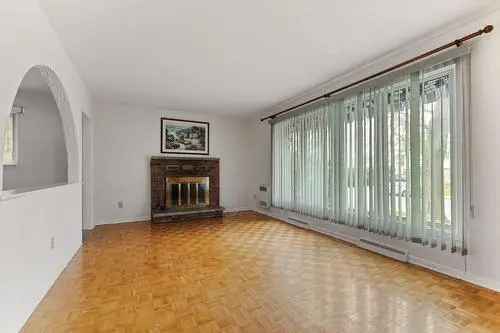 Spacious Family Home in Aylmer Park Gatineau