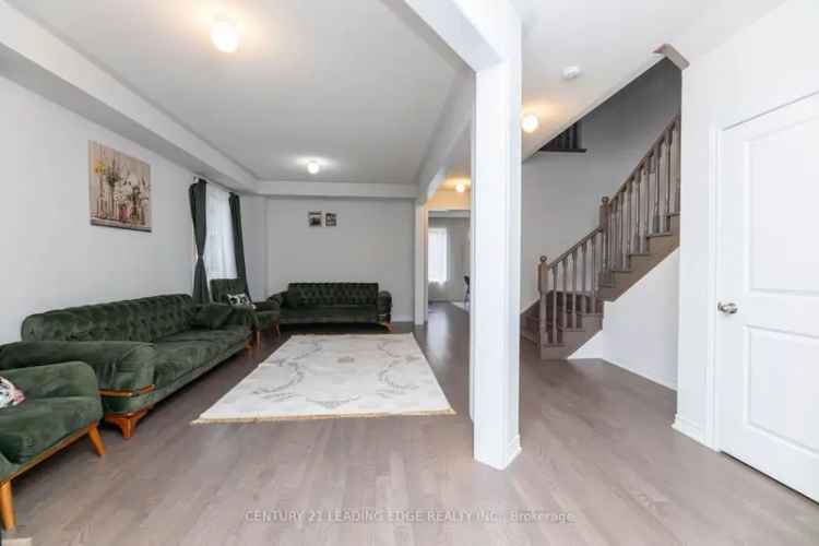 Buy Detached Home in Whitchurch-Stouffville with Double Car Garage