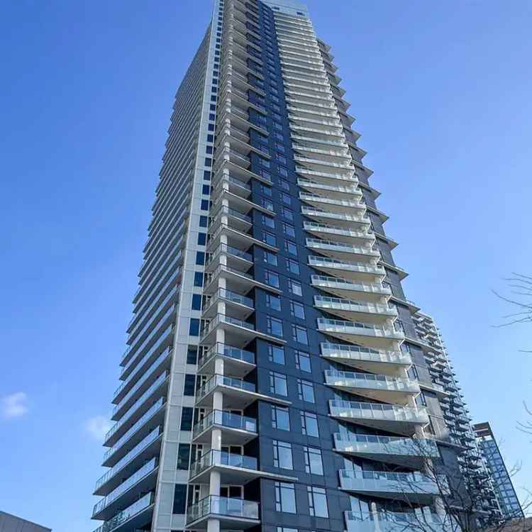 818 Sq Ft 2 Bed 2 Bath Condo near King George Skytrain