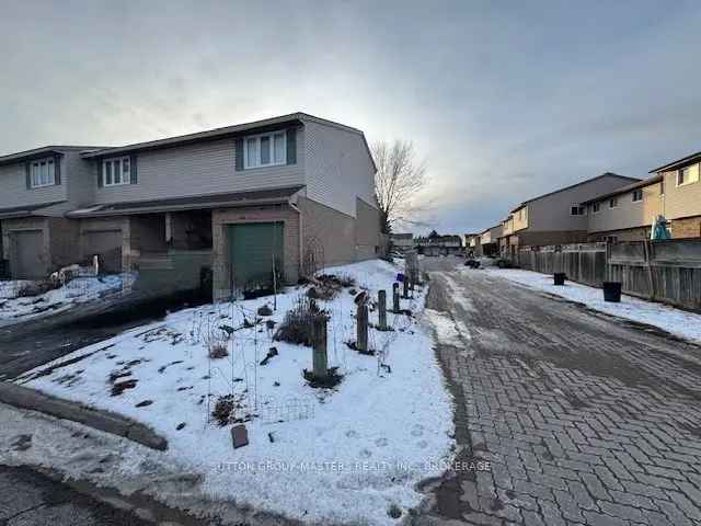 House For Sale in 52, Coventry Crescent, Kingston, Ontario