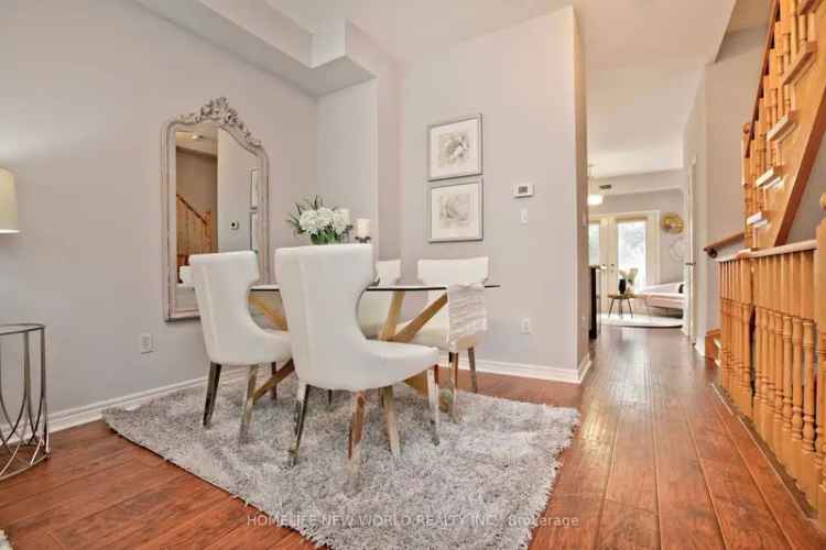 Bright Spacious Townhouse in Richmond Hill Near Mill Pond