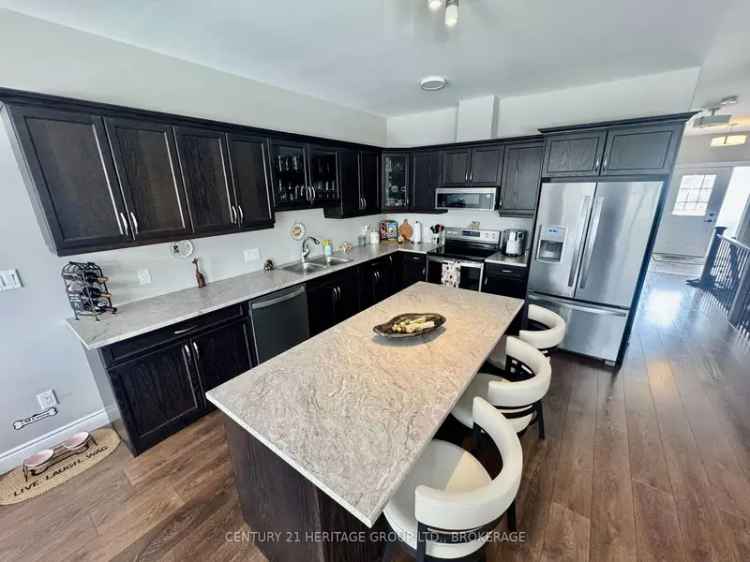 Lakeside Village Retirement Home 2+1 Bedroom 3 Bath