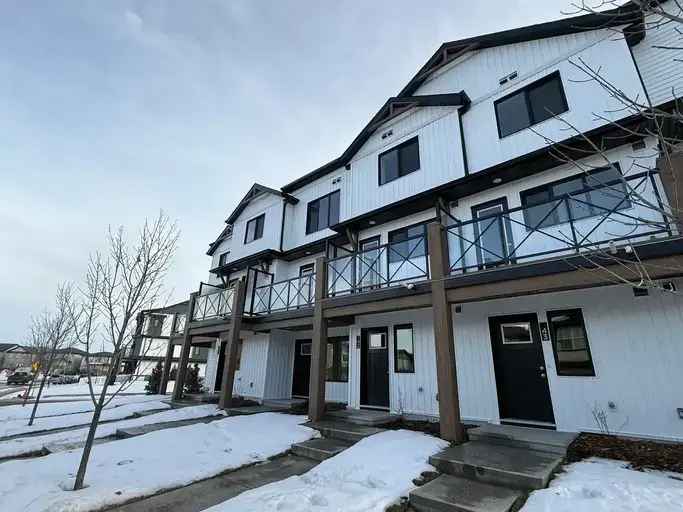 1025 Secord Promenade NW -  in Edmonton