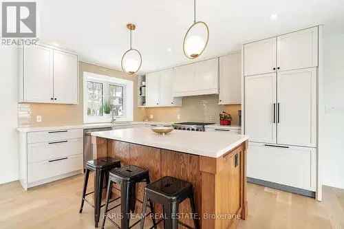 House For Sale in Barrie Ontario: Custom-Built Executive Home with Water Views