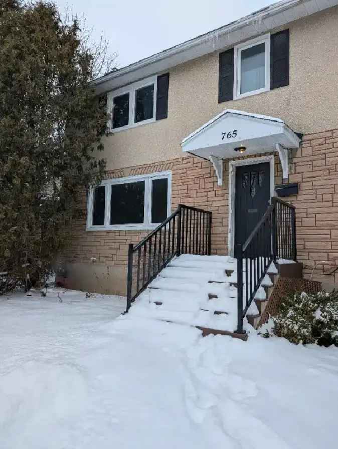 3 Bdrm House Rental Westboro/McKellar - avail Jan