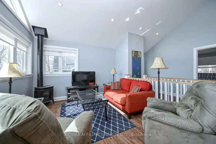 2 Bedroom Waterfront Home on Otter Lake