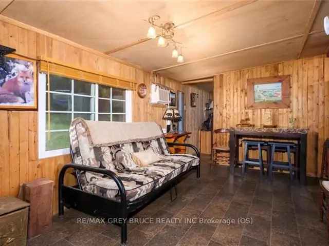 Stokes Bay Cottage: Lakefront Charm Near Bruce Peninsula