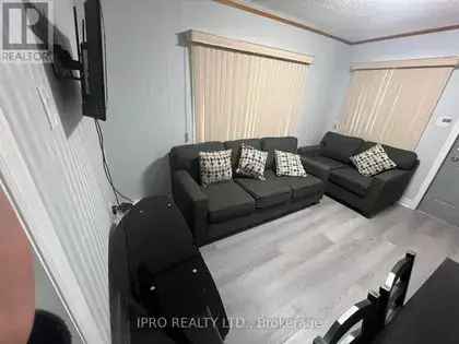 1 room apartment of 1757 m² in Mississauga