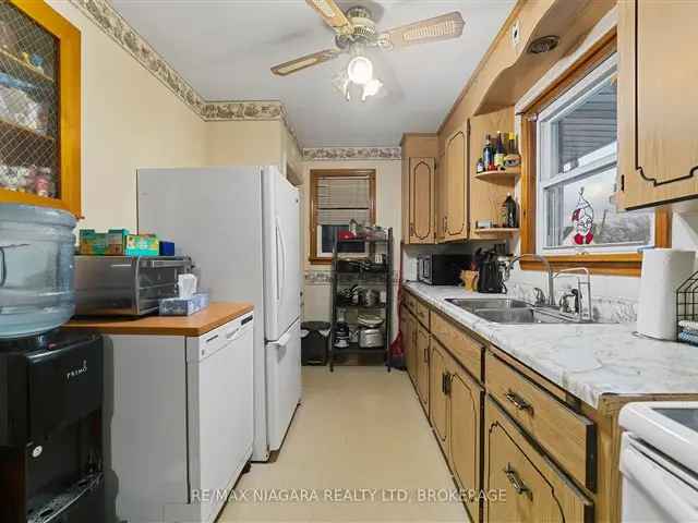 House For Sale in 172, Queen Street, Port Colborne, Ontario