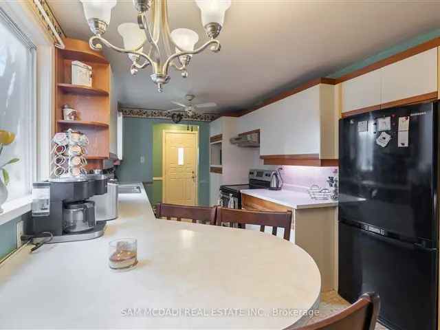 House For Sale in Kitchener, Ontario